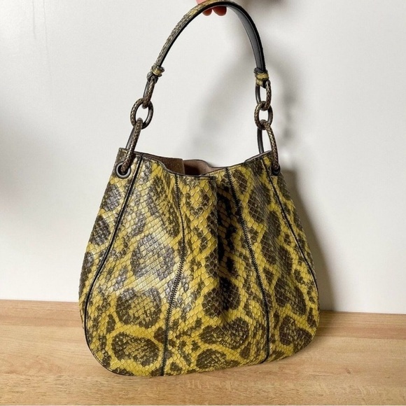 Bottega Veneta Natural Anaconda Loop Bag - Picture 7 of 10